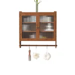 armoire style vintage porte vitrée